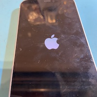 横浜でiPhoneリンゴループ修理！データを消さずに復旧する方法