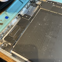 横浜でiPhone基板修理！成功報酬制でデータ復旧に挑戦