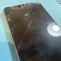 OPPO Reno 13Aの画面割れ修理レポート
