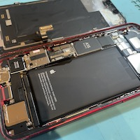 iPhone13起動不良を横浜で直す！基板修理でデータ復旧可能