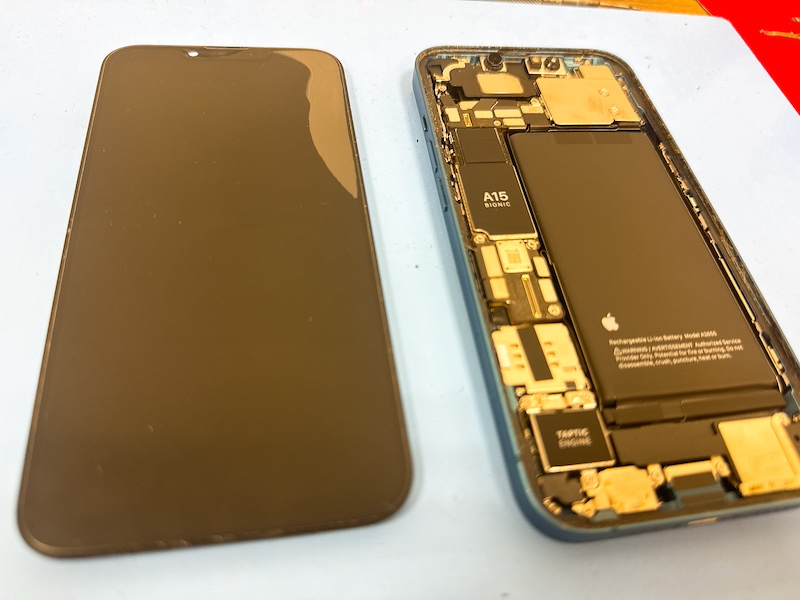 iPhone13　画面修理　浦安