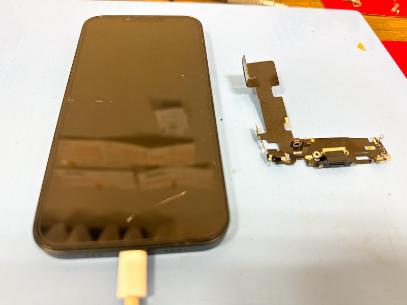 新浦安よりご来店　iPhone13ドックコネクタ修理のお客様