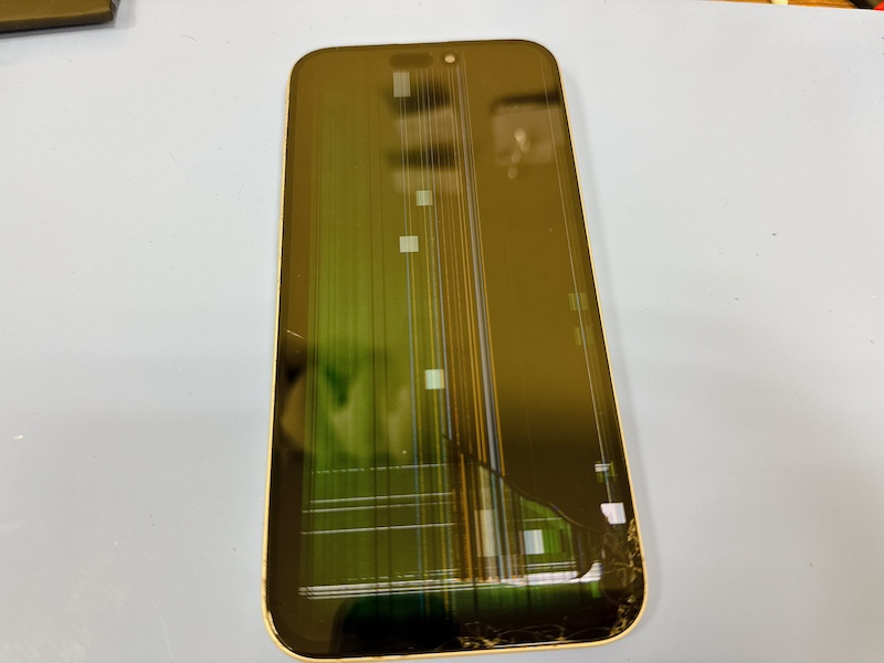 浦安よりご来店　iPhone16Plus画面修理のお客様