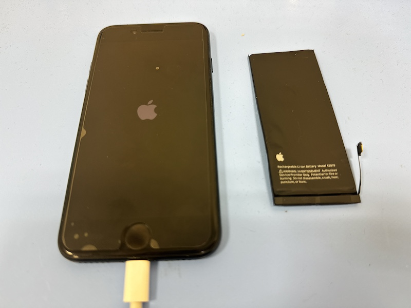 浦安よりご来店 iPhoneSE第3世代 バッテリー交換修理のお客様