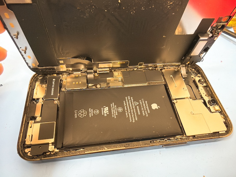 新浦安よりご来店 iPhone12Proバッテリー交換お客様