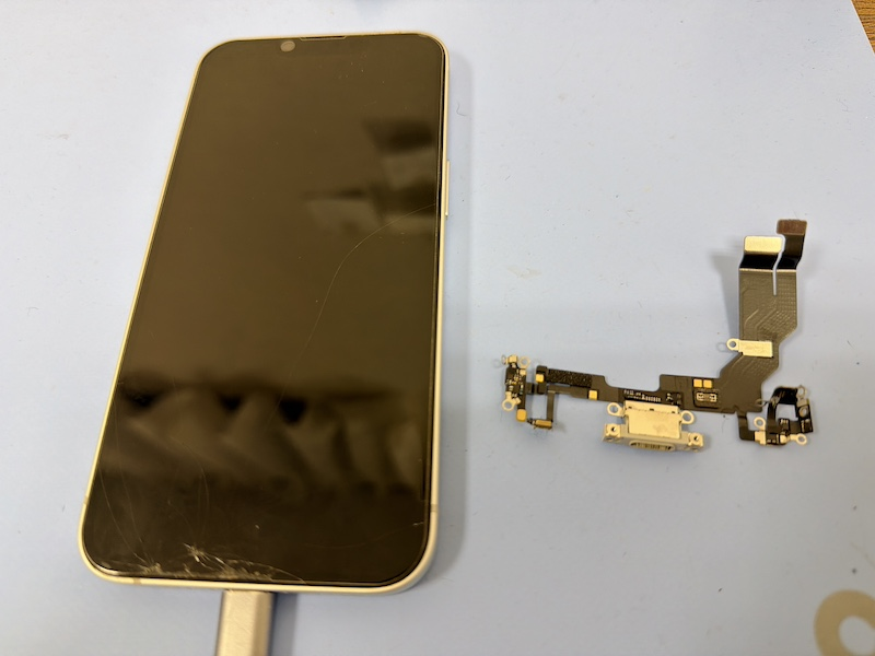 iPhone 充電口交換 浦安 新浦安 市川市