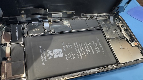 iPhone バッテリー交換　高田馬場　ダイワンテレコム