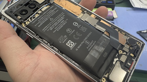 Android修理　バッテリー交換  Pixel  即日　高田馬場