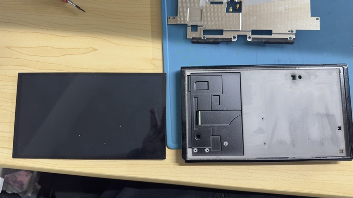 ニンテンドースイッチの液晶割れ修理