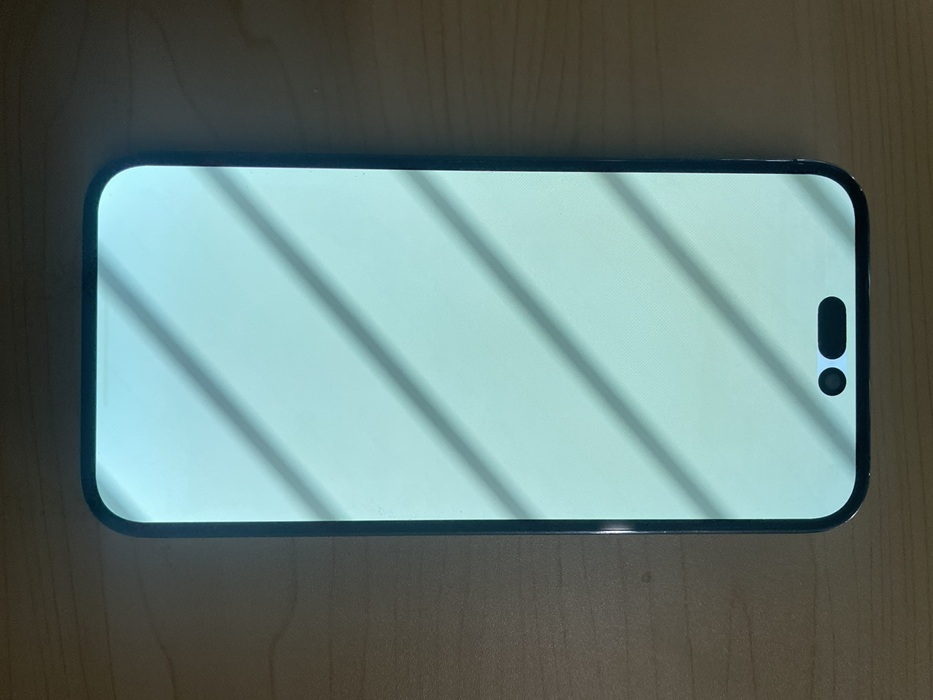 水没で画面が真っ緑になったiPhone 14 Pro Max液晶交換
