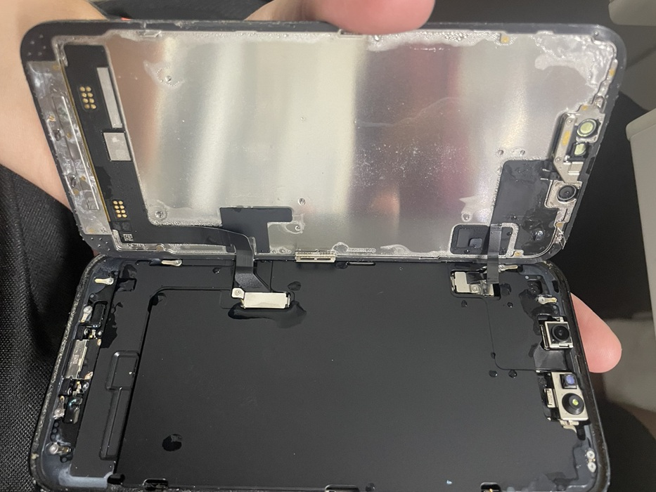 iPhone 16eの画面交換修理