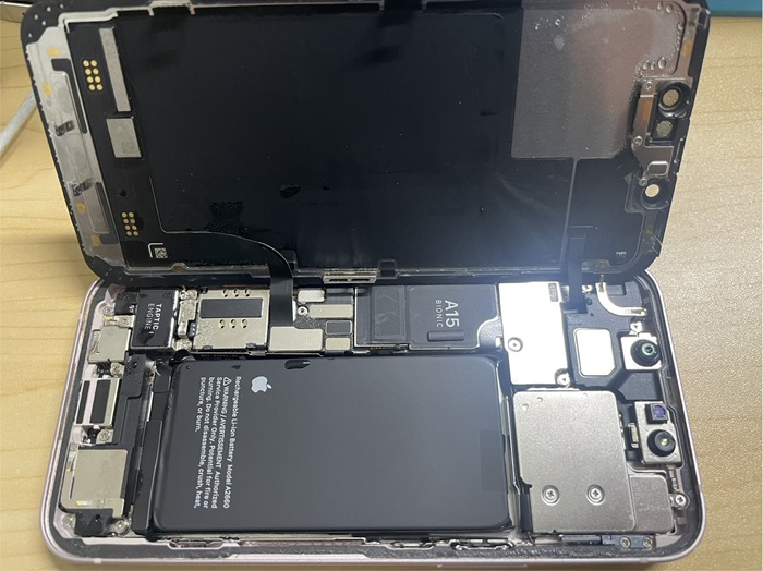 iPhone 13 miniの画面交換修理