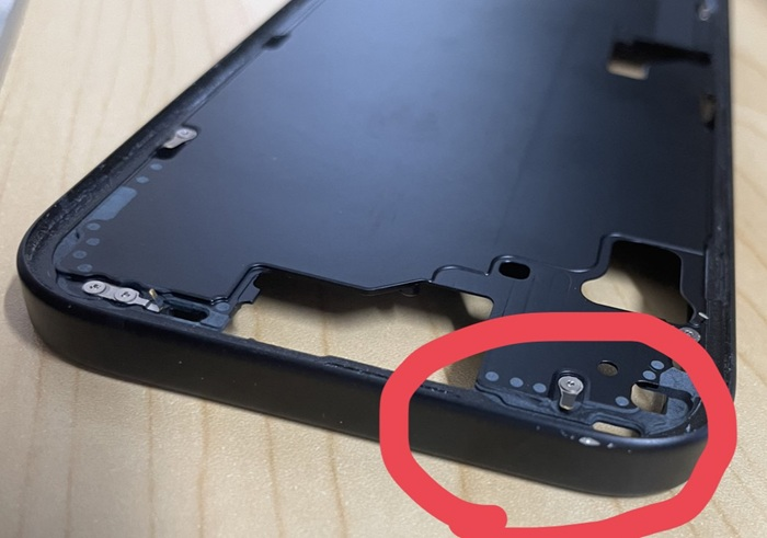 iPhone 15のフレーム交換修理