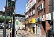 高架橋へ進みます。