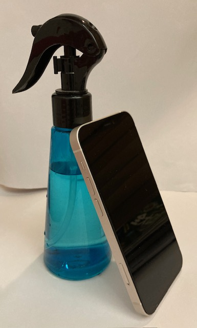 スマホの水没にご注意ください
