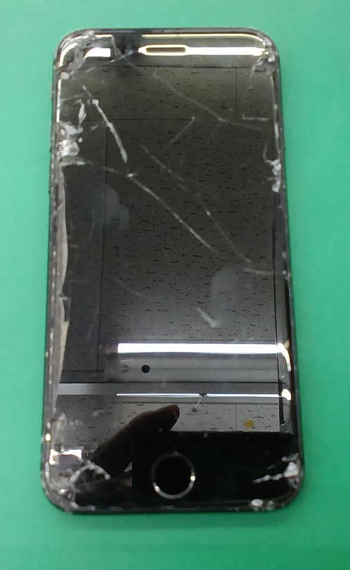 【iPhone SE（第2世代）】画面全体がバキバキに！