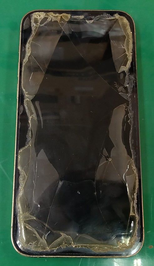 京都エリア「iPhone 12」のバッテリー交換事例