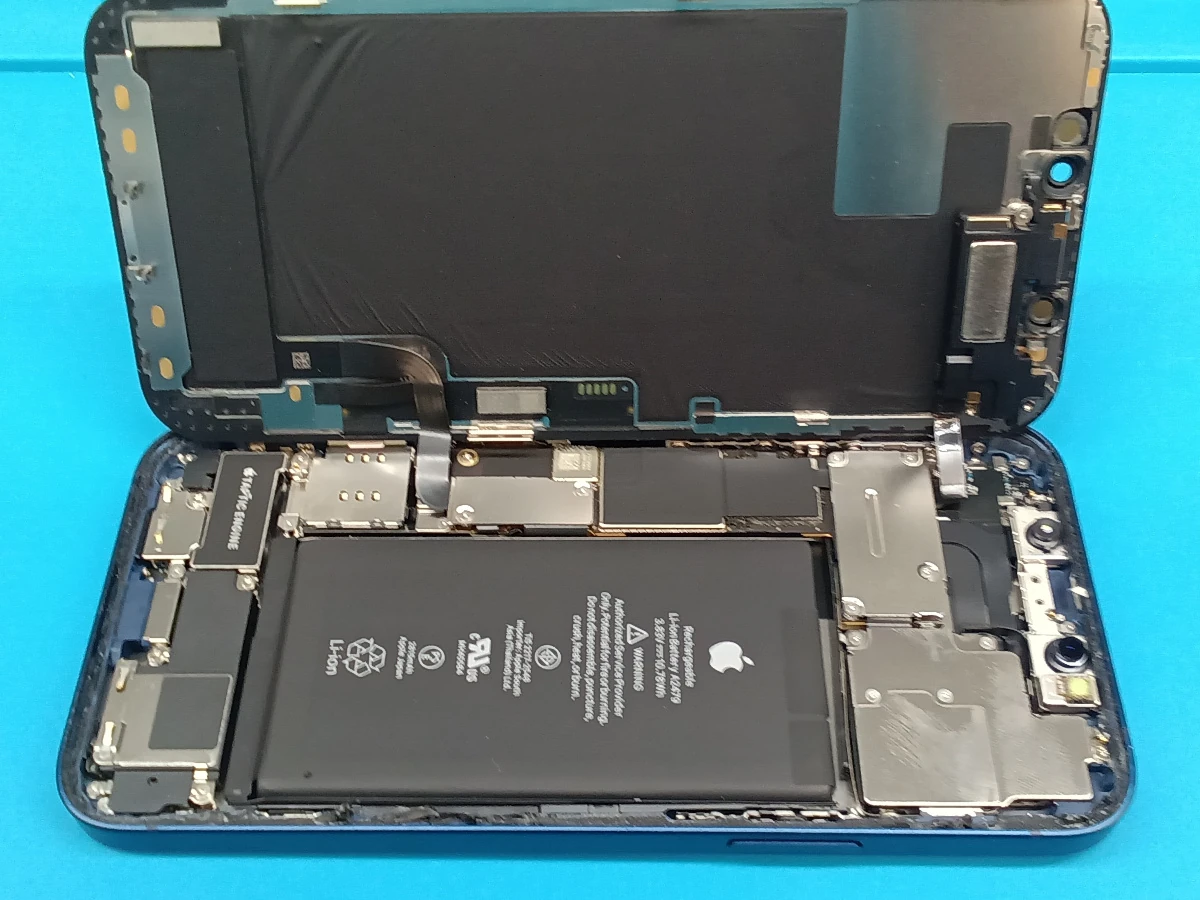 開封したiPhone12