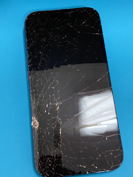 iPhone17Pro画面修理が梅田最安値クラス！液晶大破も即日対応