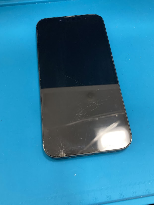 iPhoneの画面修理ならダイワンテレコムへ！即日修理です