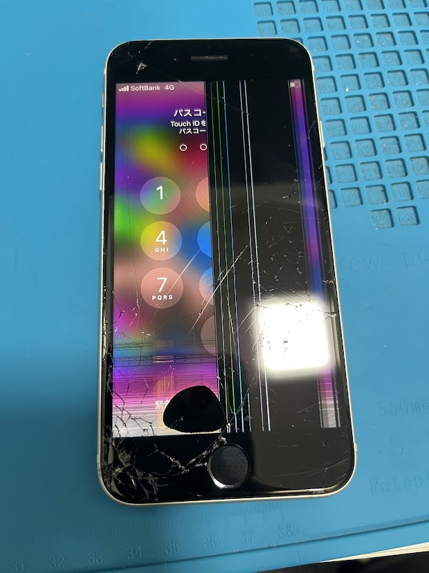 梅田でiPhone SE3の液晶漏れ修理！データそのまま即日対応