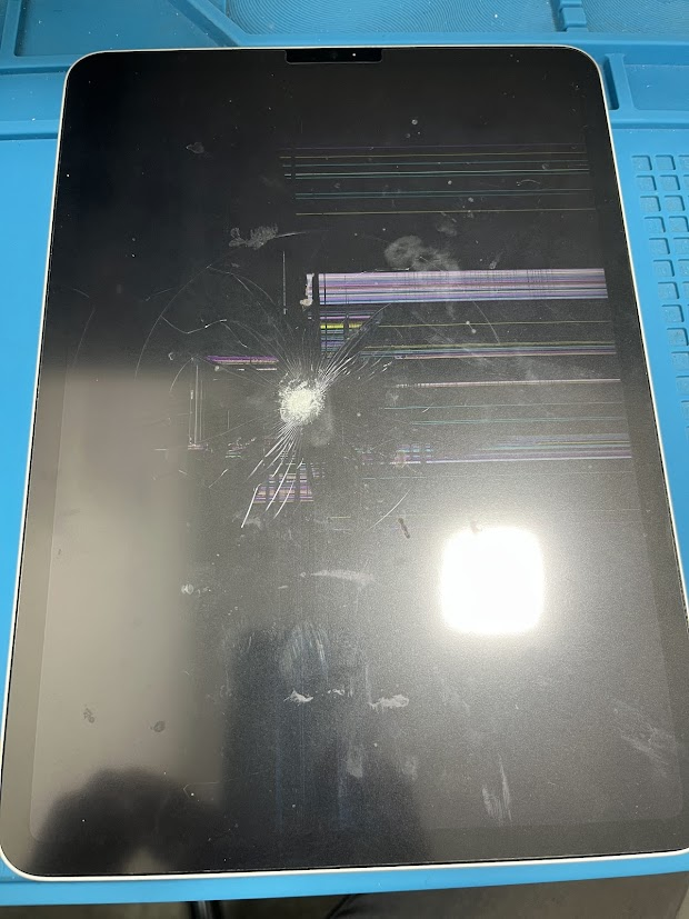 iPad Pro11第3世代の液晶修理！中央衝撃と変形からの復旧