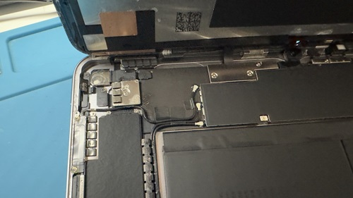 iPad 水没故障　ダイワンテレコム　池袋　即日