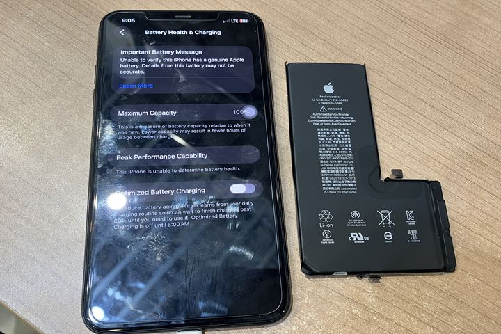 旅行ついでにiPhoneの電池交換！ 30分程度で交換出来ます！
