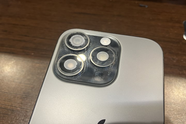 スマホを水没したら使わないで！⚠️すぐに電源をOFFにしましょう！