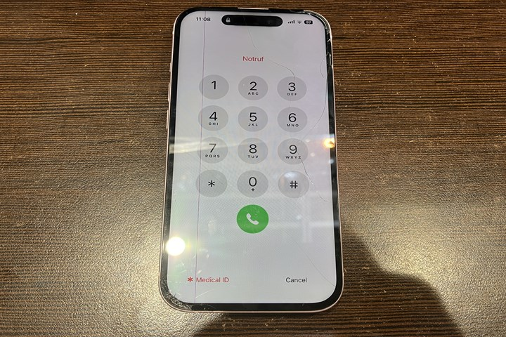 タッチ不可・画面に縦線発生したiPhone15を30分でお直し！