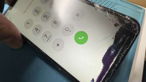 iPhone修理　渋谷　ダイワンテレコム　即日　液晶割れ