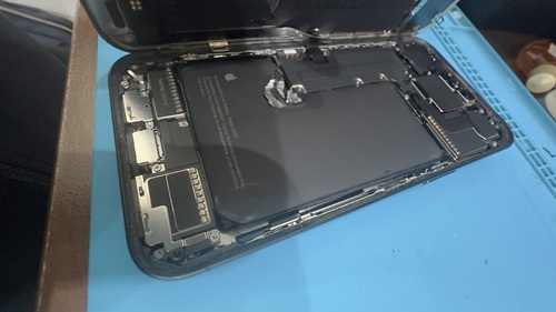 iPhone バッテリー交換　即日　ダイワンテレコム　渋谷　修理　