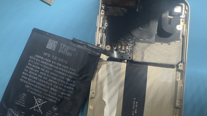 iPodtouch バッテリー交換　即日　ダイワンテレコム渋谷　駅直結　渋谷