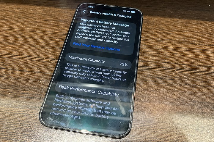日本旅行中！電池持ちが悪くなったiPhone14ProMaxを修理！