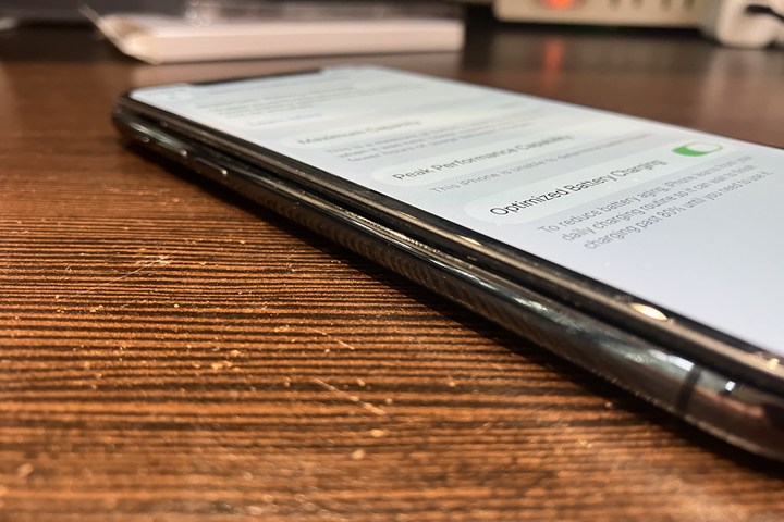 【iPhone11Pro】 膨張電池は早めに交換をオススメします⚠️
