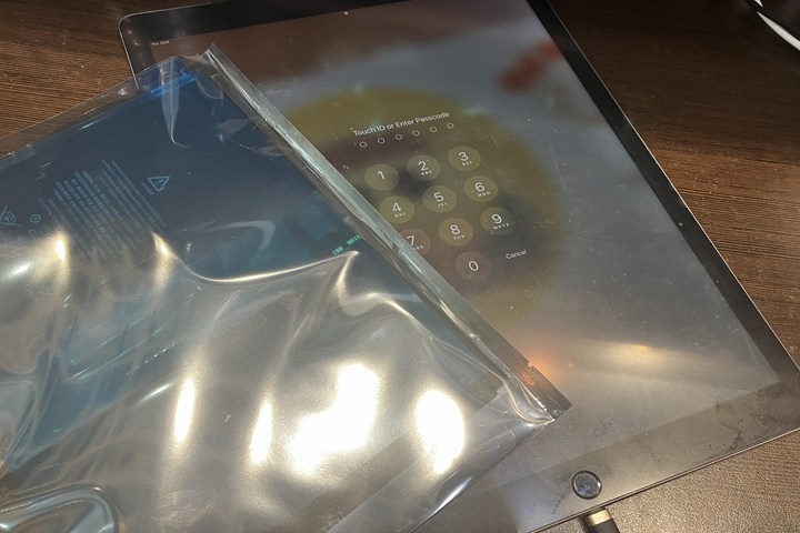 2015年発売のiPadPro12.9の電池交換を即日対応！