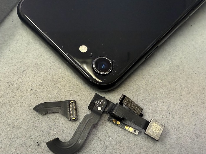 iPhoneSE2 フロントカメラ修理事例