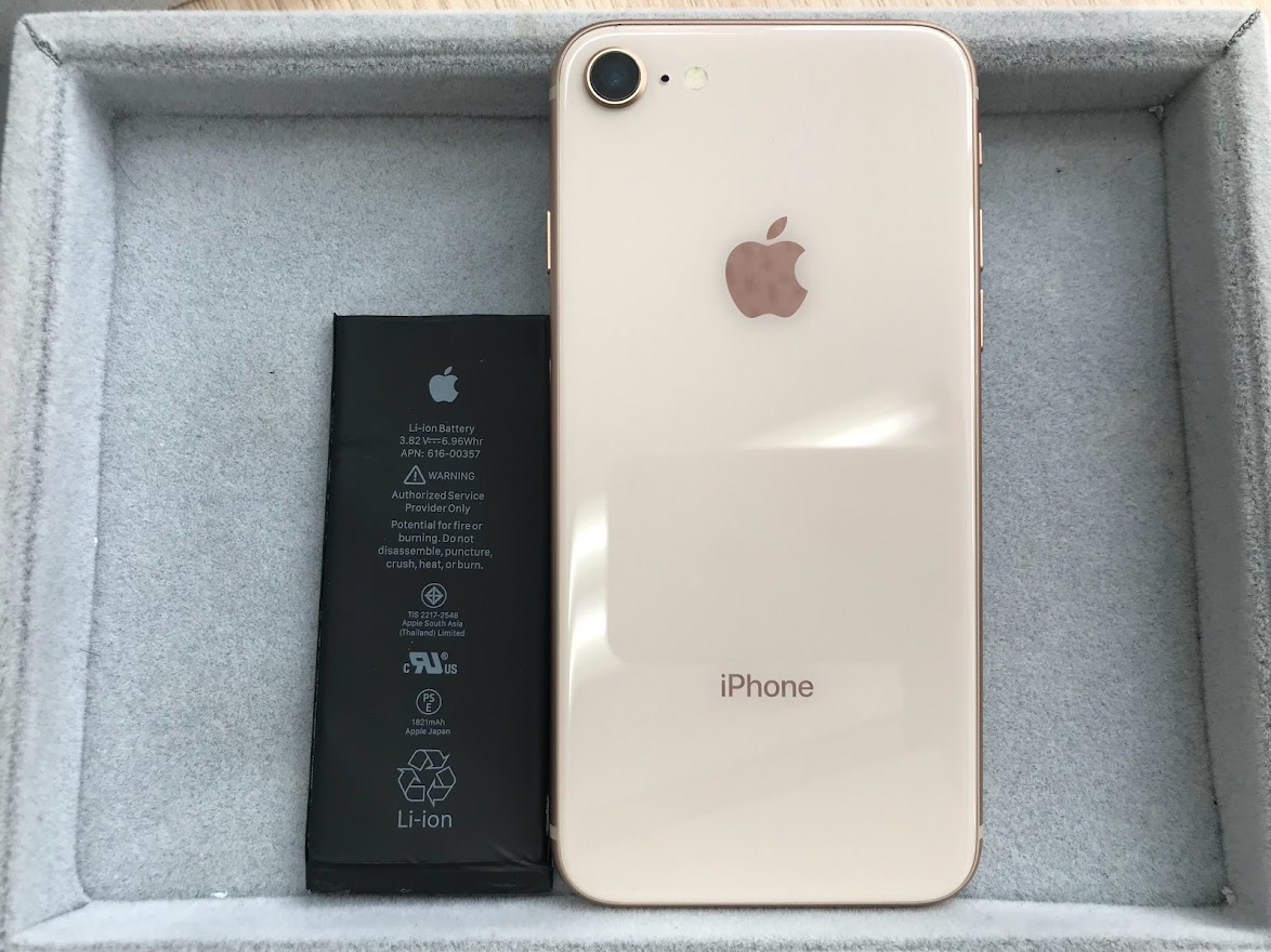 iPhone8の電源が入らない症状をバッテリー交換で改善