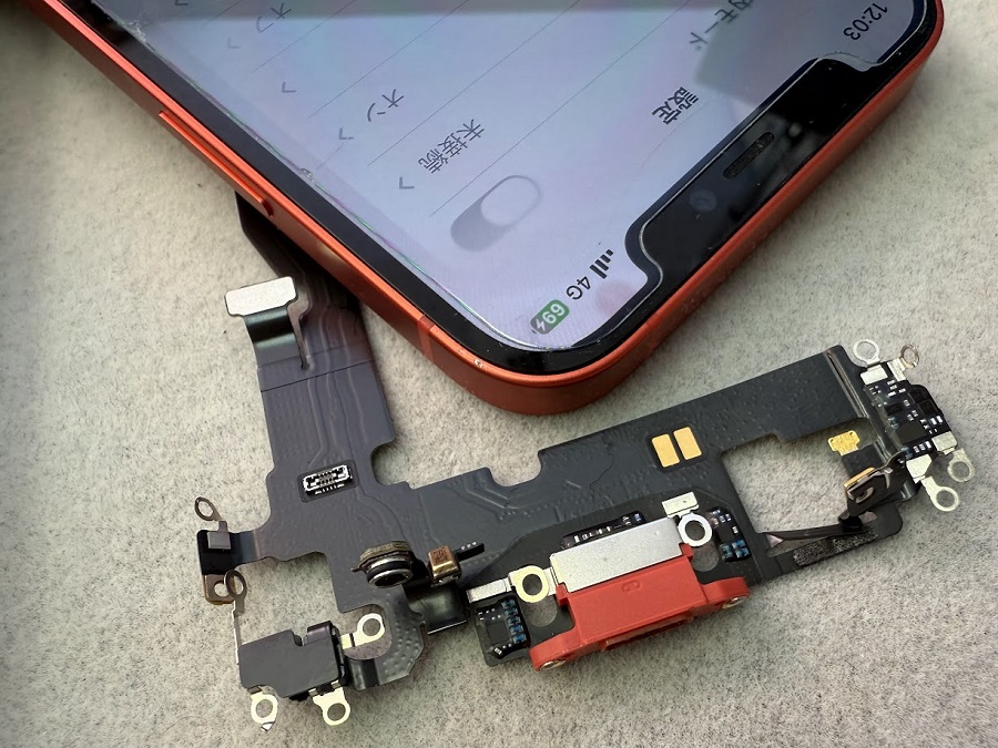 iPhone12の充電不良（コネクタ修理）