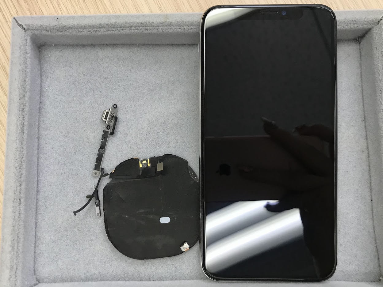 iPhoneXのボリュームボタン修理