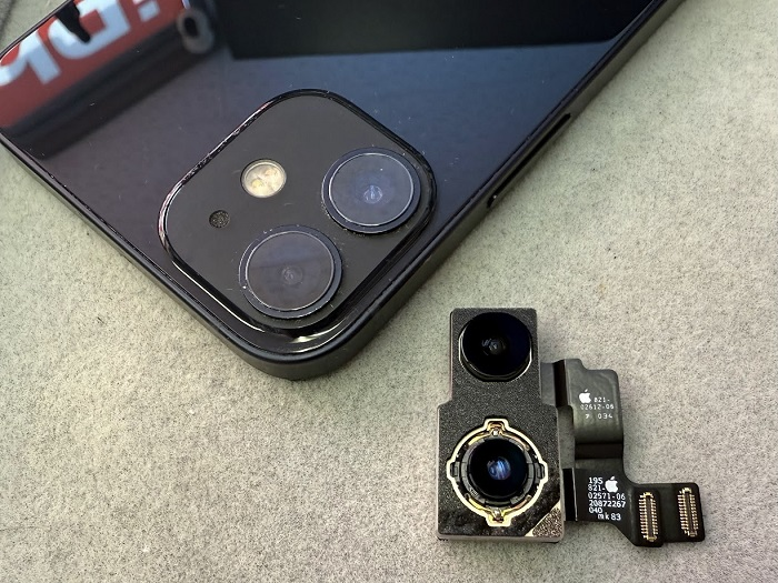 iPhone12miniのカメラがピント不良に？カメラ交換修理で改善