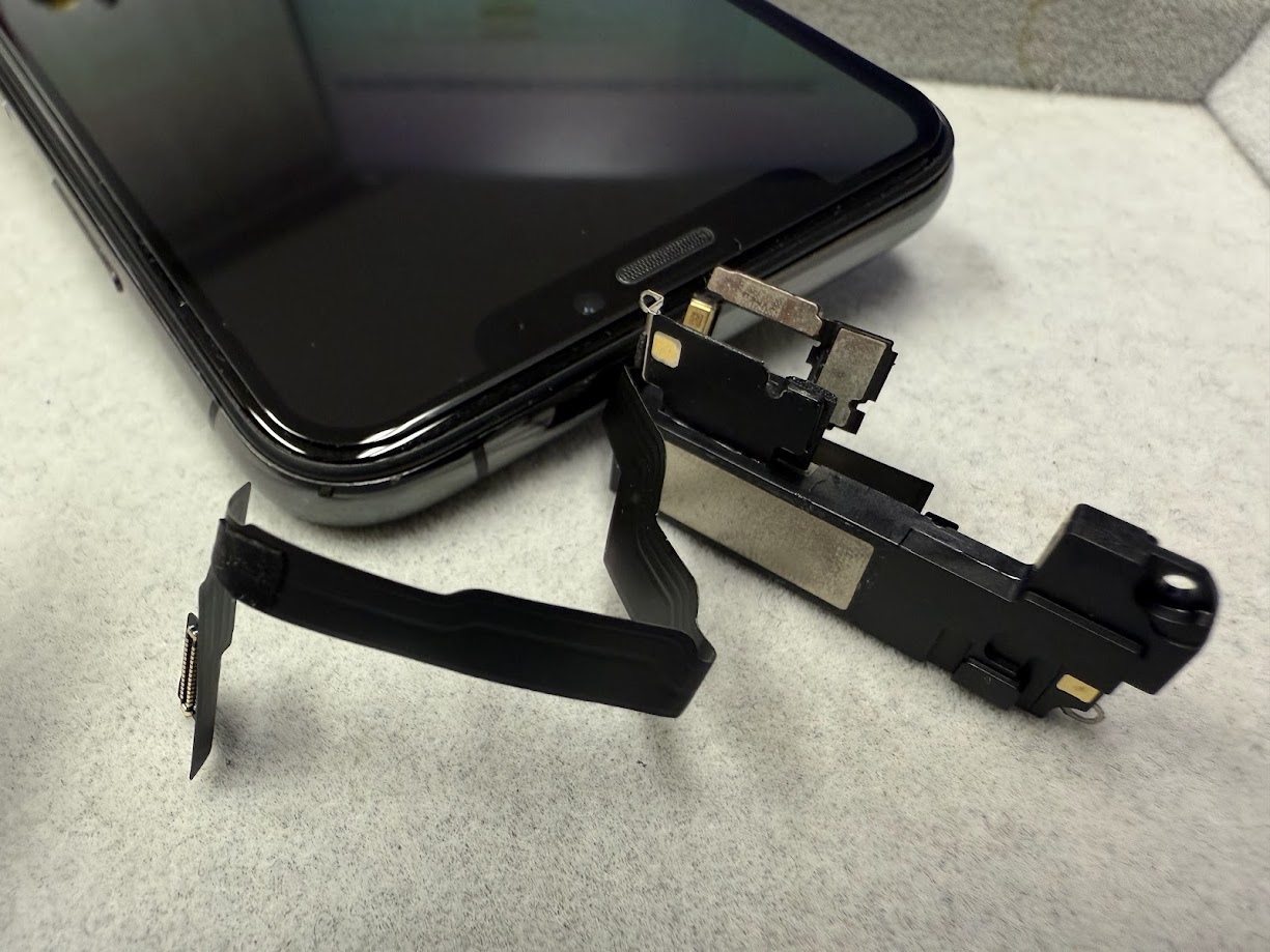 iPhoneXSの通話時に相手の声が聞こえない症状