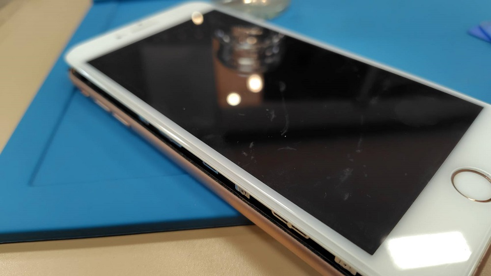 愛着のあるiPhone8plusもまた復活できる！