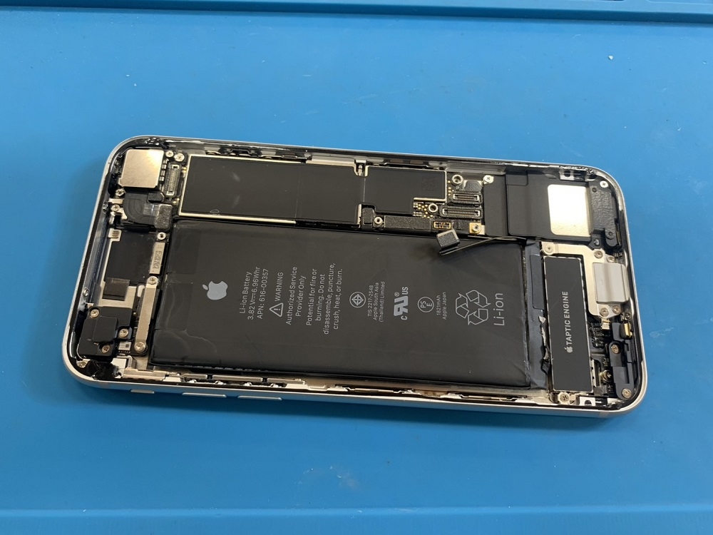 iPhone8もバッテリー交換でまだ使える！