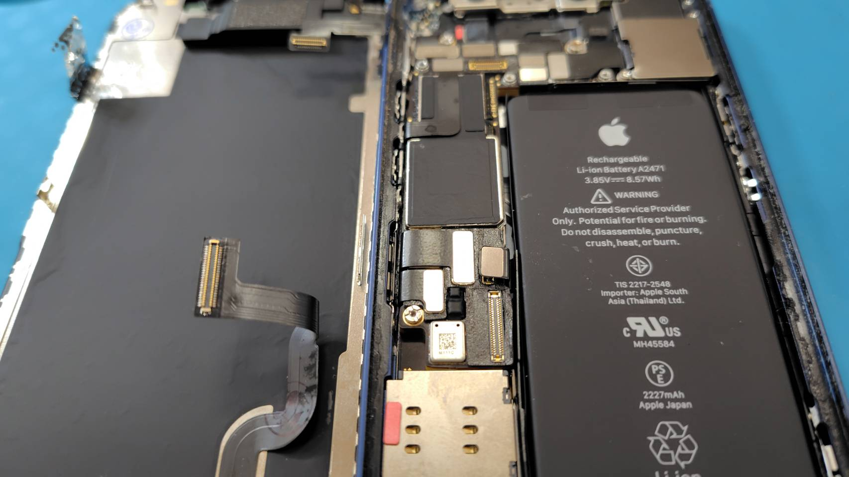 水没したiPhone12miniの復旧作業もできます