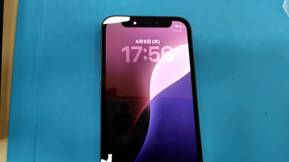 画面が点かなくなってしまった12miniが直りました。