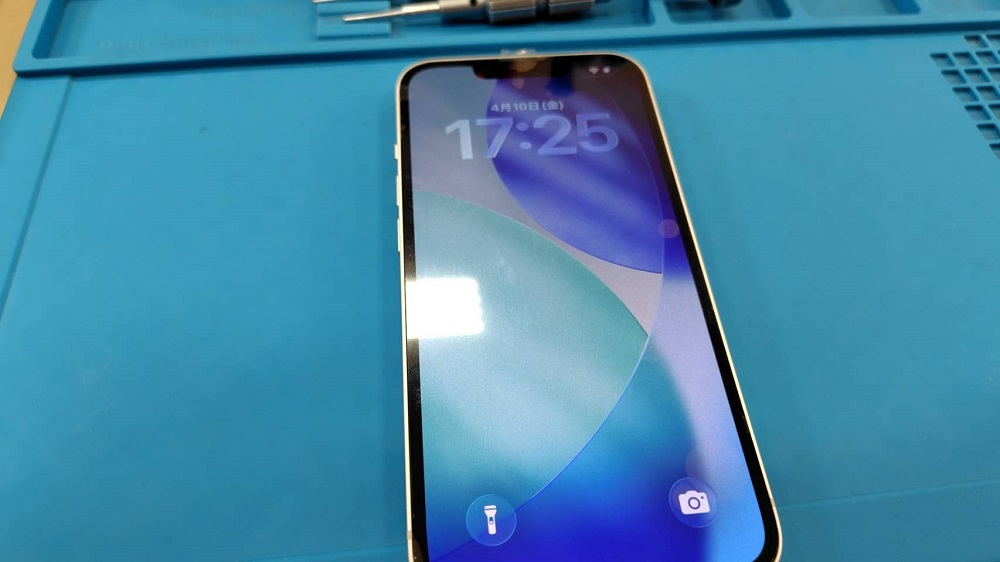 液晶漏れの13Proもダイワンテレコムで修理出来ます