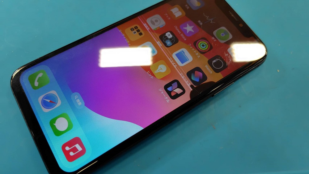 自己修理で壊れてしまったiPhoneXSの液晶も直ります