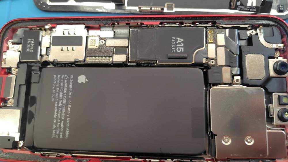 iPhone13miniの液晶修理も即日対応！
