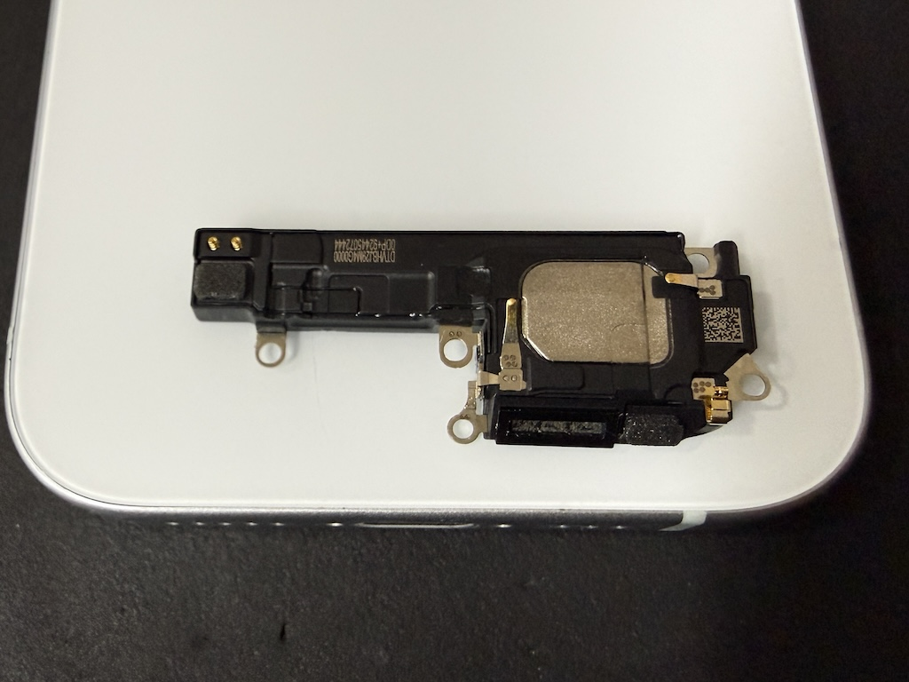 松戸iPhone15修理！音割れ・スピーカー故障も即日1時間で復旧！